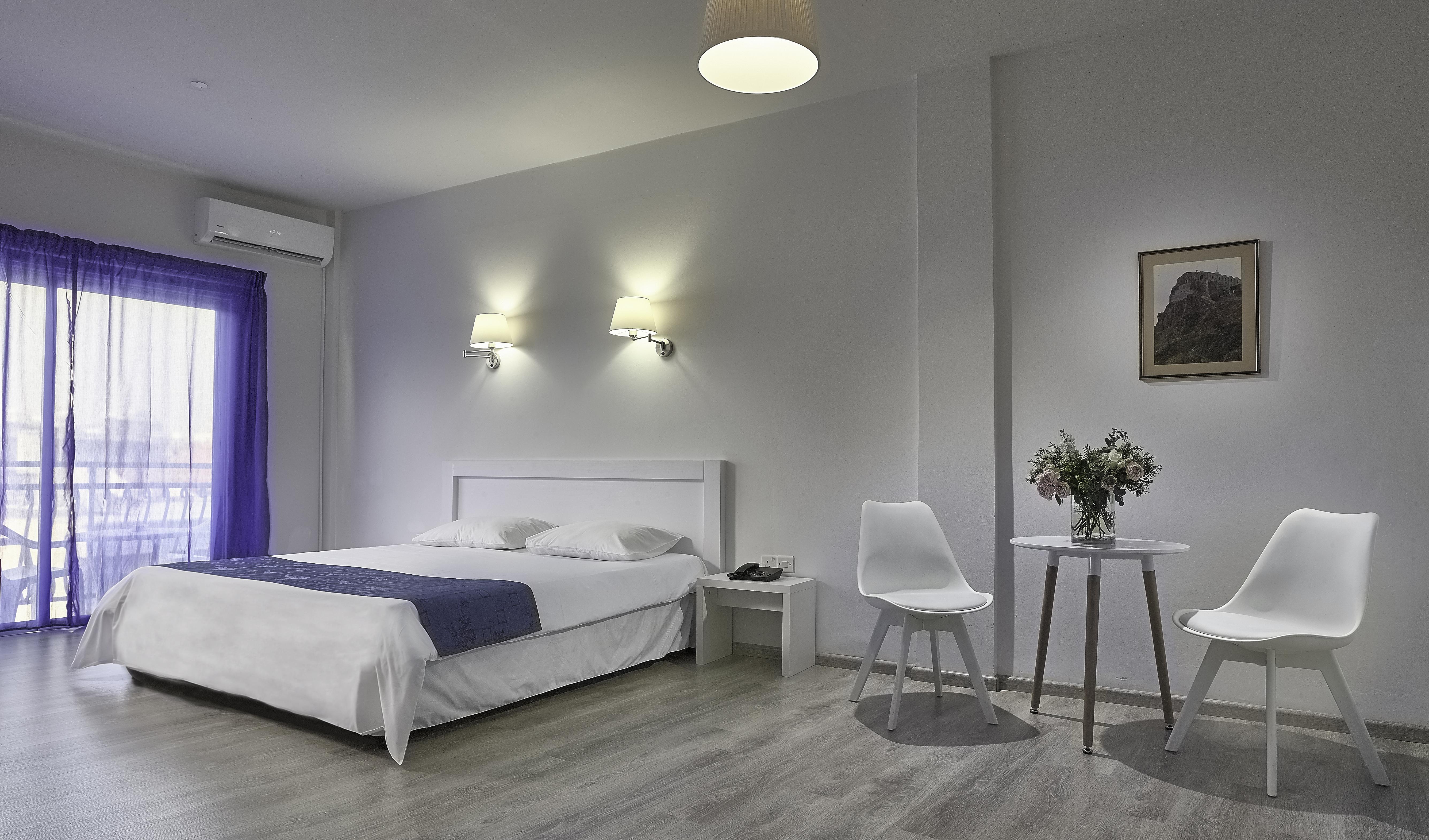 Mikes Kanarium City Hotel Larnaca Buitenkant foto