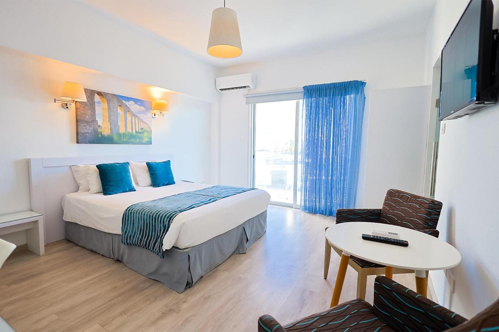 Mikes Kanarium City Hotel Larnaca Buitenkant foto