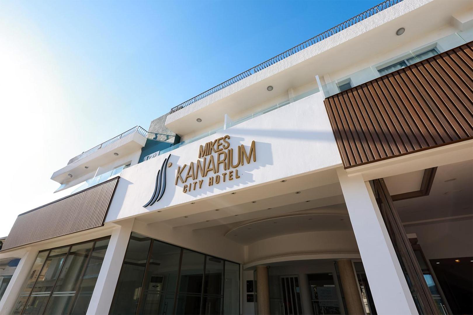 Mikes Kanarium City Hotel Larnaca Buitenkant foto